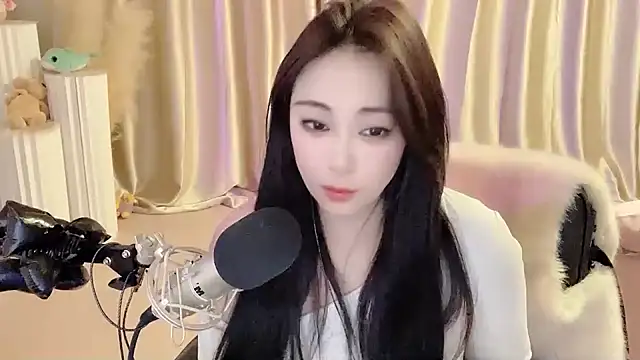 Snapshot of Daisy-77 chatting on March 2025 09:09:02 PM Daisy-77 online show from March 2025 09:09:02 PM