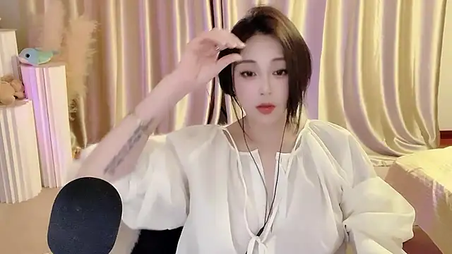 Snapshot of Daisy-77 chatting on March 2025 09:13:01 PM Daisy-77 online show from March 2025 09:13:01 PM