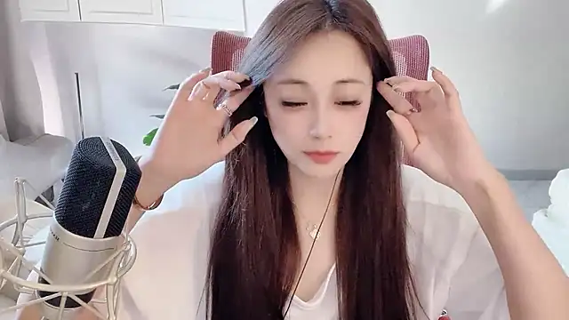 Snapshot of Daisy-77 chatting on September 2025 05:34:02 AM Daisy-77 online show from September 2025 05:34:02 AM