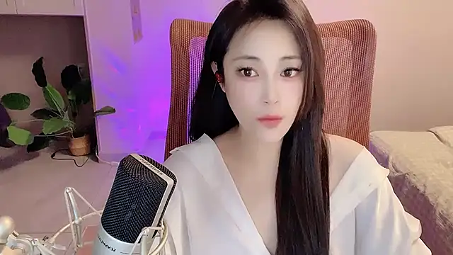 Snapshot of Daisy-77 chatting on November 2025 03:12:02 PM Daisy-77 online show from November 2025 03:12:02 PM