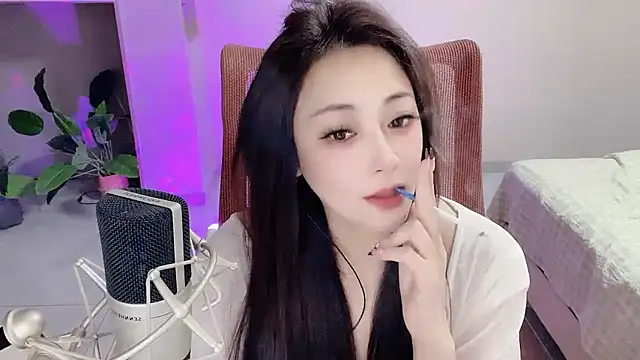 Daisy-77 online show from December 2025 09:10:02 PM