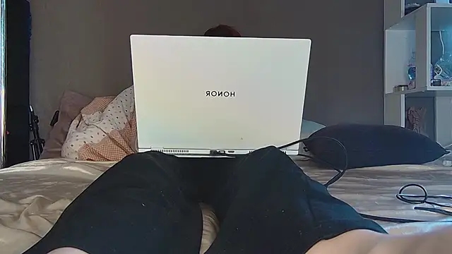 Snapshot of AgnesMillerS chatting on March 2026 09:25:02 AM AgnesMillerS online show from March 2026 09:25:02 AM