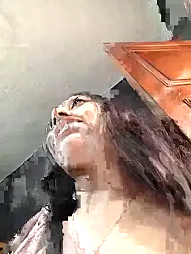 Snapshot of AlanaPetterson chatting on October 2025 01:34:02 PM AlanaPetterson online show from October 2025 01:34:02 PM