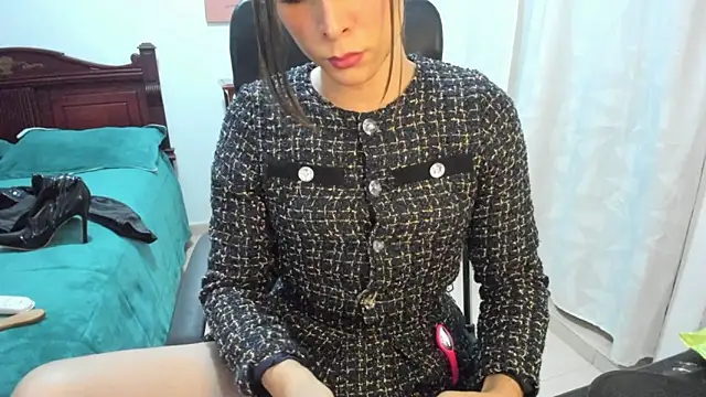 misstresbigcockts online show from November 2025 11:10:02 AM