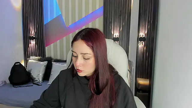 emily layton online show from November 2025 03:46:01 PM