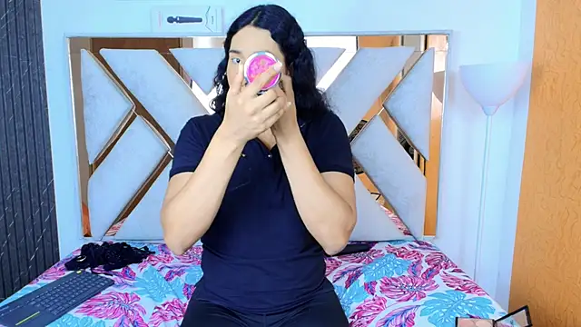 Alison Chan  online show from October 2025 03:00:01 PM