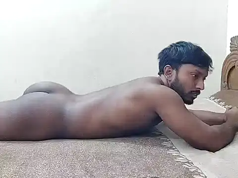 Snapshot of HunkyAriyan chatting on February 2026 03:44:02 PM HunkyAriyan online show from February 2026 03:44:02 PM