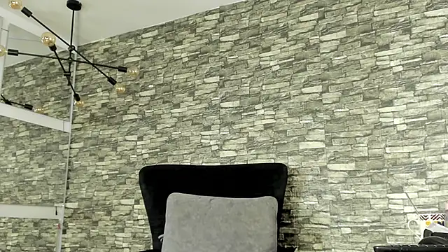 Snapshot of alondrabigtits chatting on November 2025 12:37:01 PM alondrabigtits online show from November 2025 12:37:01 PM