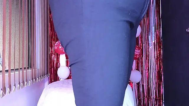 alondrabigtits online show from February 2026 12:11:01 PM