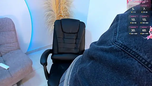 Ada Monroe10 online show from September 2025 01:23:02 PM