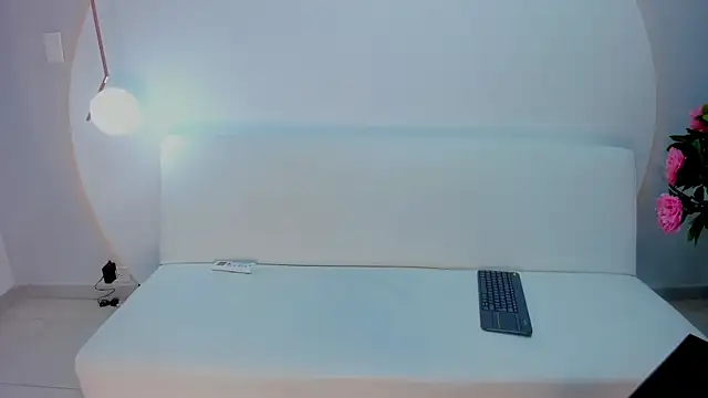 Ada Monroe10 online show from December 2025 01:26:01 PM