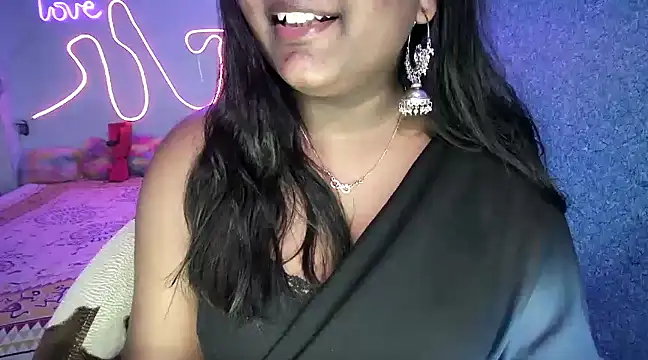 Snapshot of expression_queen chatting on January 2025 08:56:02 PM expression queen online show from January 2025 08:56:02 PM