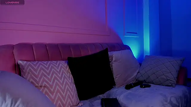 Evangeline bell online show from March 2025 03:02:02 PM