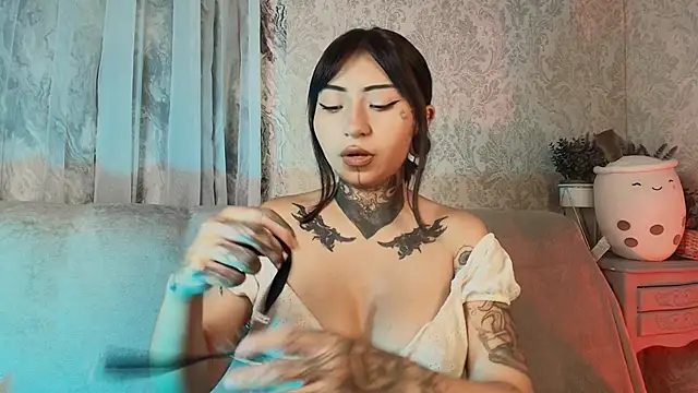 Evangeline bell online show from December 2025 08:58:01 PM