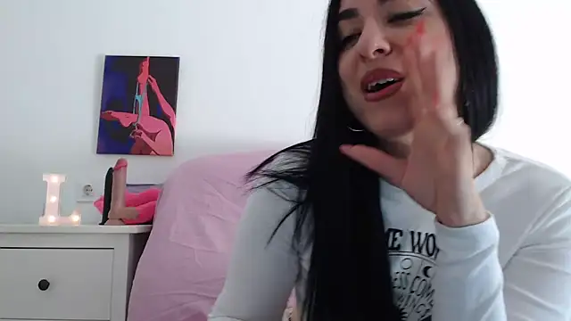 leilacam25 online show from November 2025 11:46:01 AM