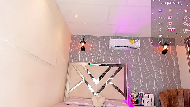 vanessa guzman2 online show from March 2025 01:25:02 PM