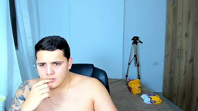 jhonstark09 online show from January 2025 08:05:02 PM