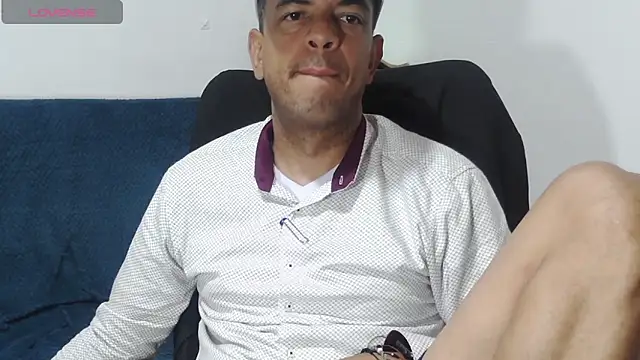 latinmartin73 online show from May 2026 01:01:02 AM