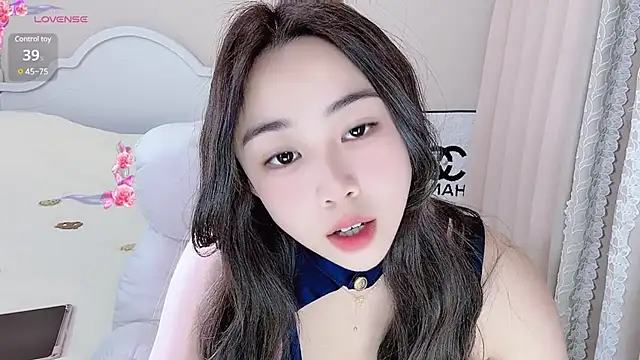 Caitlyn   online show from January 2025 12:21:01 PM