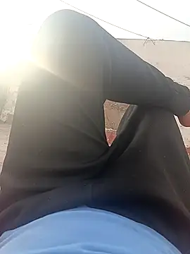 MostafaJr97 online show from April 2026 05:43:01 PM