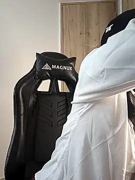 Kiitygirl online show from October 2025 08:21:02 PM