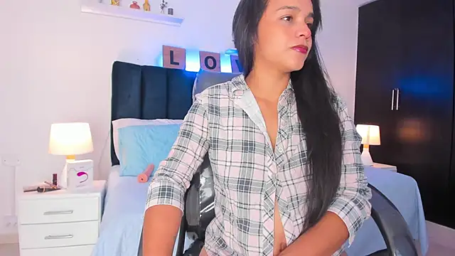 Mia brunette26 online show from January 2025 03:12:02 AM