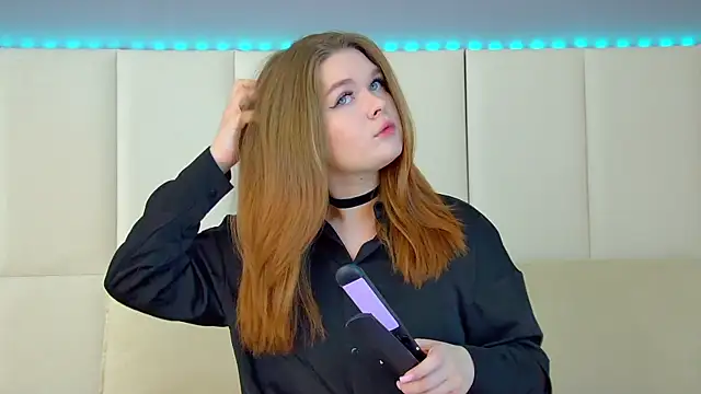 CrystalLyons online show from March 2025 06:16:02 AM