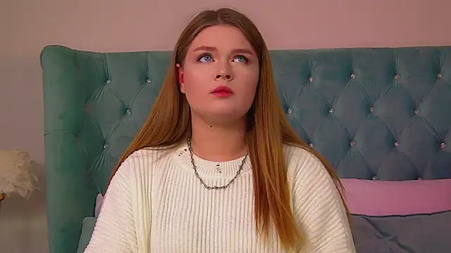 CrystalLyons online show from September 2025 06:07:01 PM