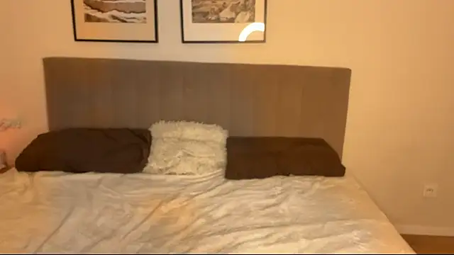 aryamirelle online show from November 2025 12:10:02 AM