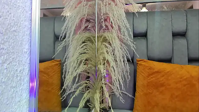 JESSYCORTES online show from March 2026 03:00:01 AM