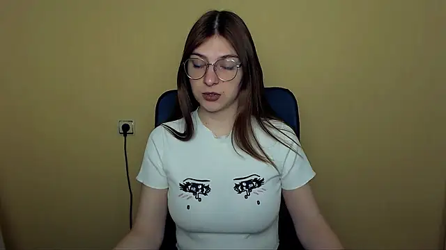 Luna Lush  online show from April 2026 09:34:01 AM