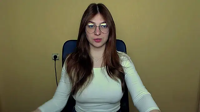 Luna Lush  online show from May 2026 08:30:01 AM