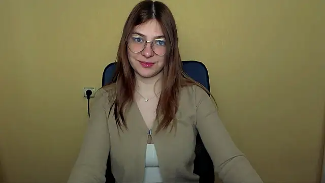 Luna Lush  online show from May 2026 09:50:02 AM