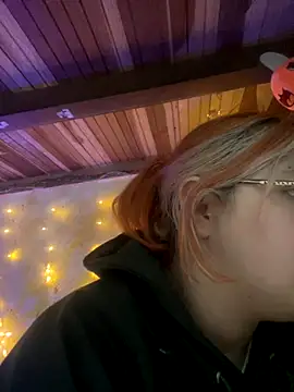 SophiaWeestt99 online show from November 2025 03:07:01 AM