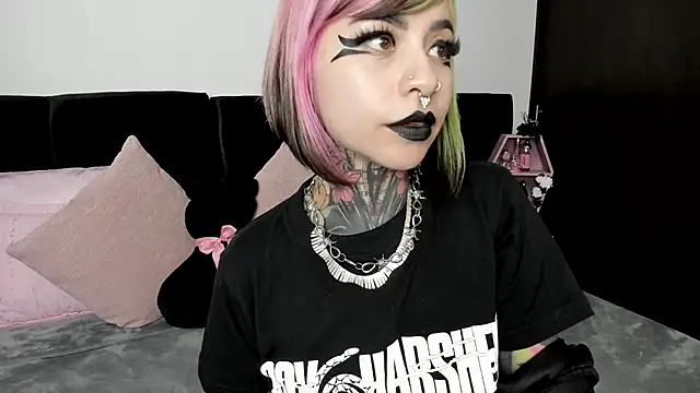 NikkiRamone online show from January 2025 06:04:01 PM