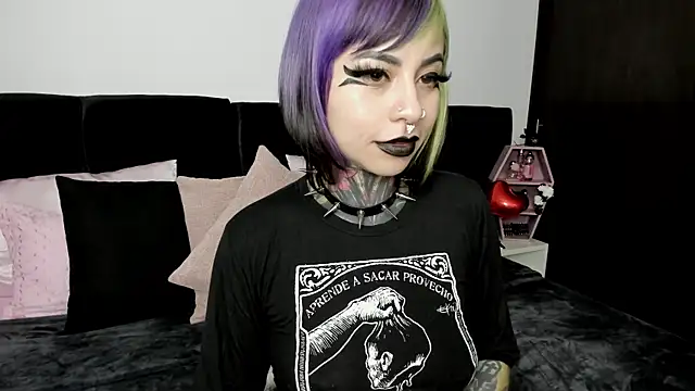 NikkiRamone online show from February 2025 05:09:01 AM