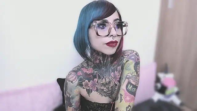 NikkiRamone online show from September 2025 10:46:02 PM