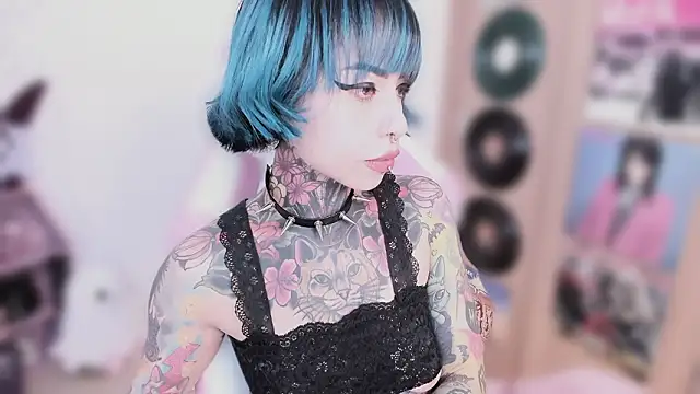 NikkiRamone online show from February 2026 10:30:01 AM