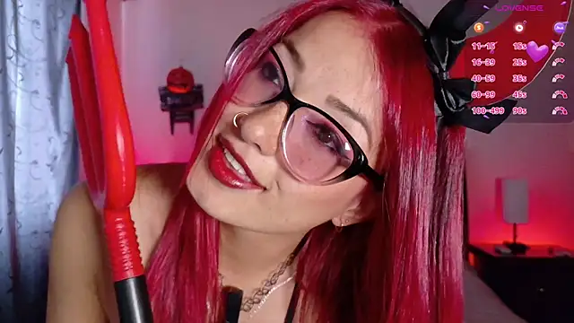 Snapshot of luccycollins_ chatting on October 2025 02:07:02 PM luccycollins online show from October 2025 02:07:02 PM