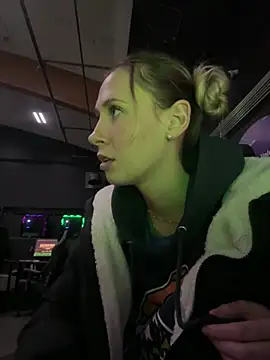 M1ssyk1ssy online show from January 2025 11:27:01 PM