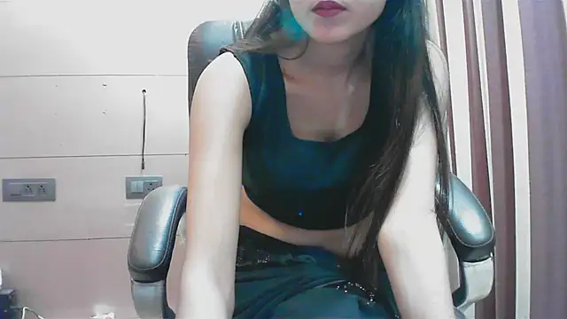 Snapshot of collage_hoty chatting on November 2025 06:19:02 PM collage hoty online show from November 2025 06:19:02 PM