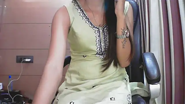 Snapshot of collage_hoty chatting on November 2025 05:36:02 PM collage hoty online show from November 2025 05:36:02 PM