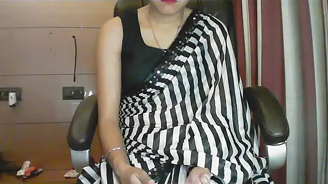 Snapshot of collage_hoty chatting on November 2025 04:42:02 PM collage hoty online show from November 2025 04:42:02 PM