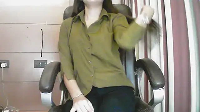 Snapshot of collage_hoty chatting on November 2025 11:18:01 PM collage hoty online show from November 2025 11:18:01 PM