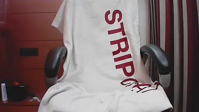 Snapshot of collage_hoty chatting on December 2025 04:57:02 PM collage hoty online show from December 2025 04:57:02 PM