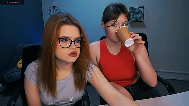 nikole kitt online show from February 2025 08:00:02 PM