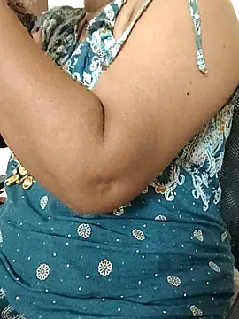 Snapshot of gaurika18 chatting on November 2025 01:21:02 PM gaurika18 online show from November 2025 01:21:02 PM