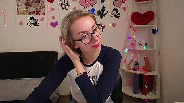 VasilisaSii online show from February 2025 05:18:01 PM