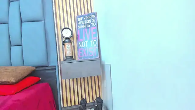 Snapshot of candela_collinss chatting on January 2025 03:28:02 PM candela collinss online show from January 2025 03:28:02 PM