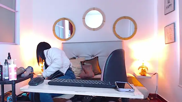 zoe hecate sexx online show from March 2026 05:05:01 PM